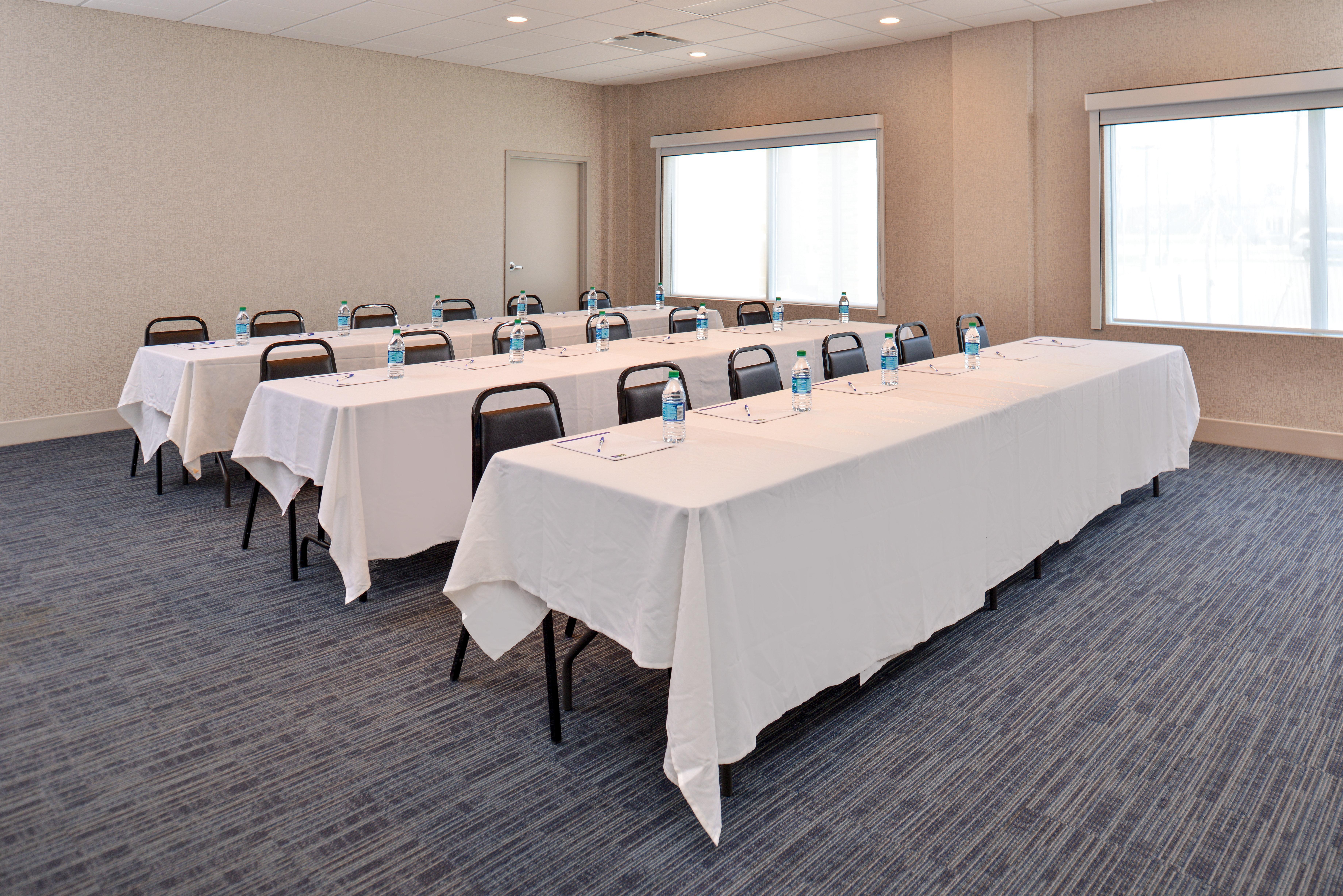 Holiday Inn Express & Suites Farmington Hills - Detroit By Ihg מראה חיצוני תמונה
