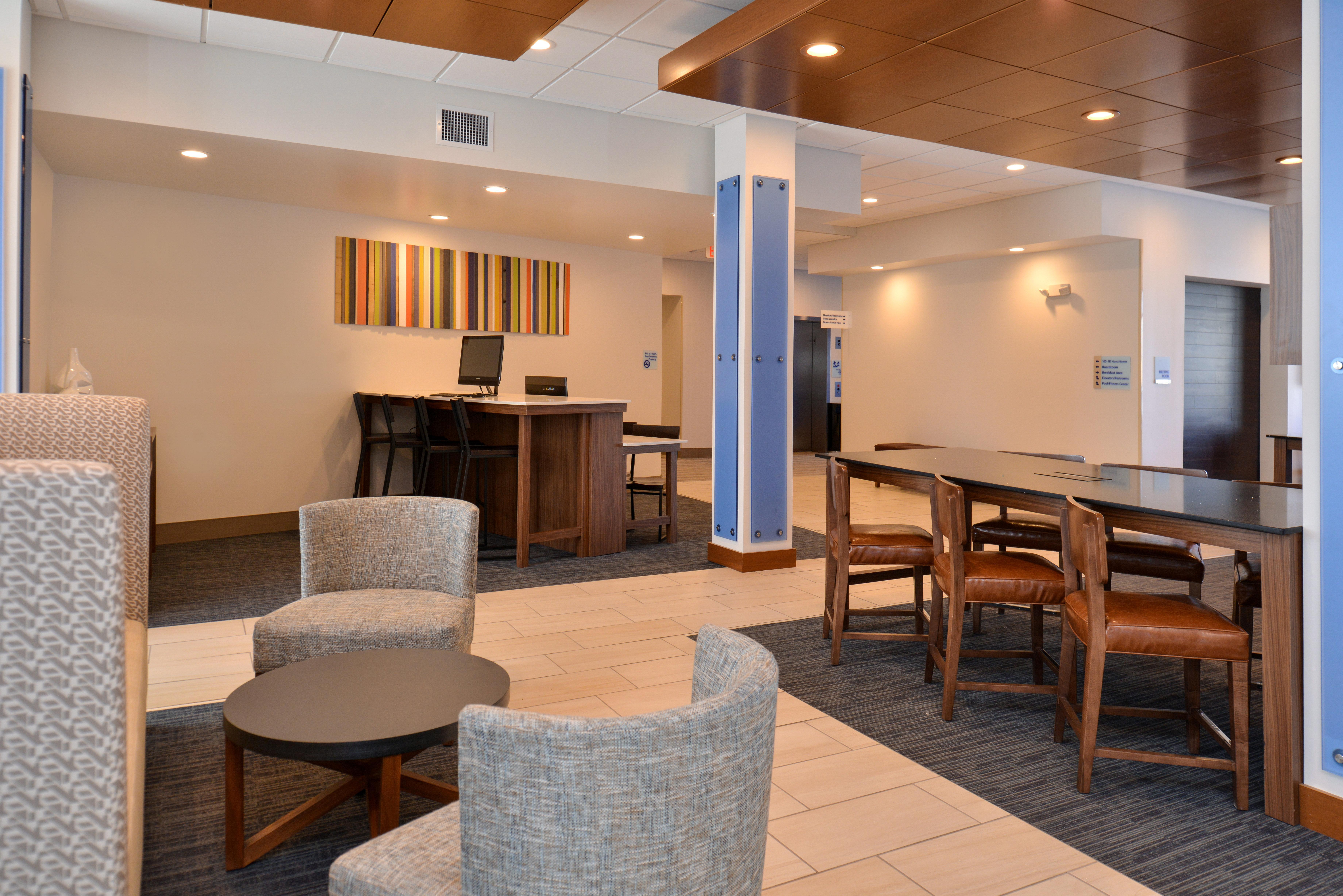 Holiday Inn Express & Suites Farmington Hills - Detroit By Ihg מראה חיצוני תמונה
