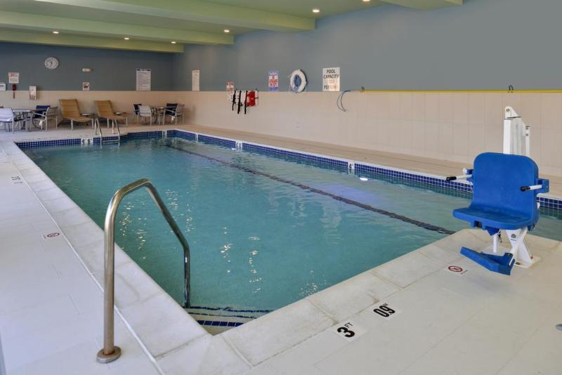 Holiday Inn Express & Suites Farmington Hills - Detroit By Ihg מראה חיצוני תמונה